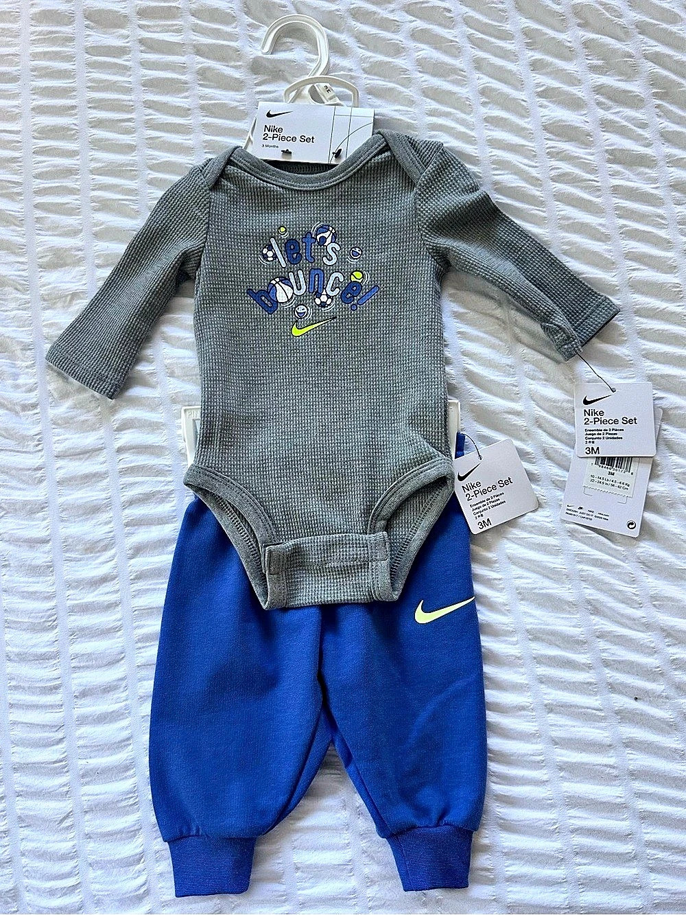 Nike Baby Boys Let's Bounce Long Sleeve Bodysuit & Pants 2-Piece Set size 3 mont
